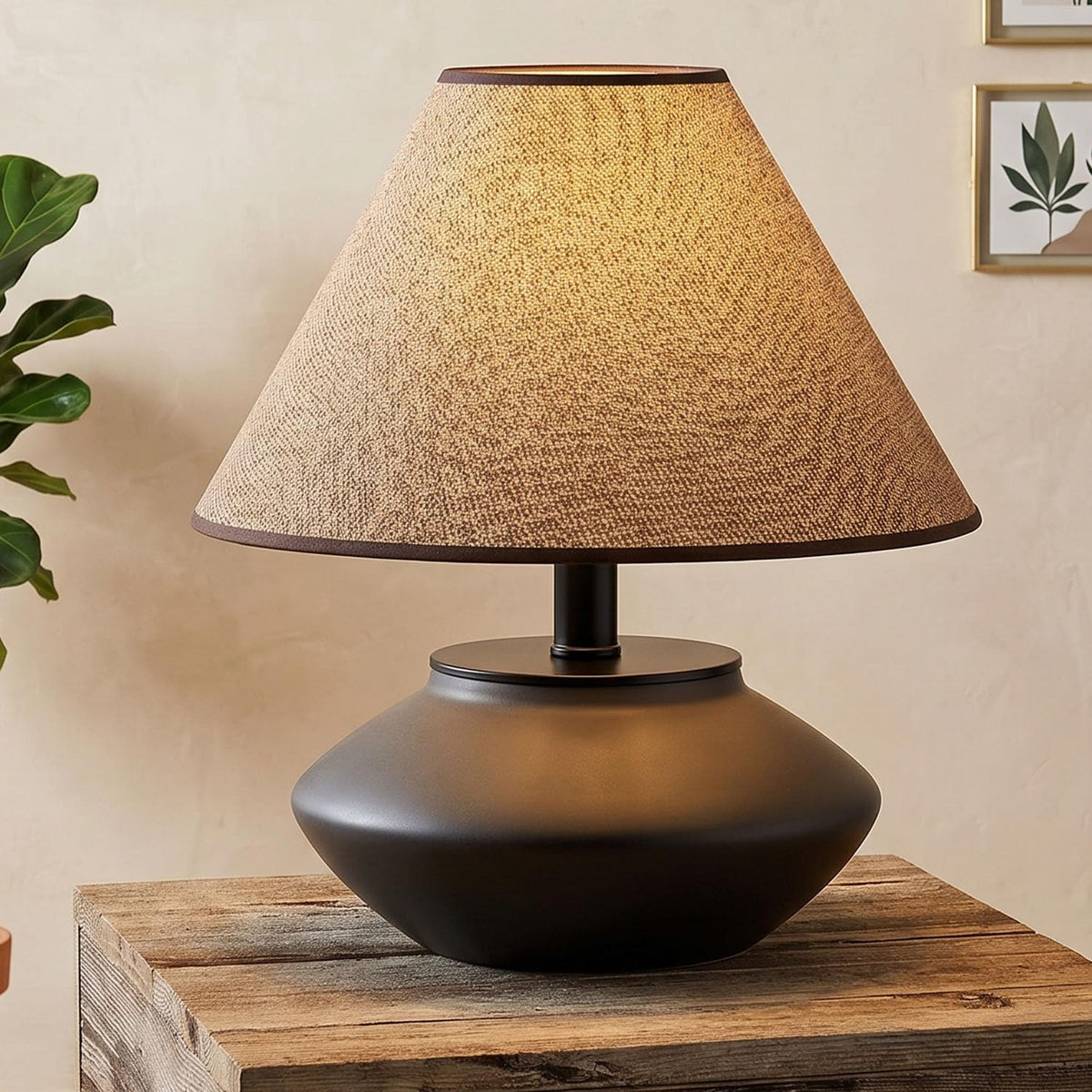 Genecore Farmhouse Ceramic Table Lamp – Black Base, Linen Shade